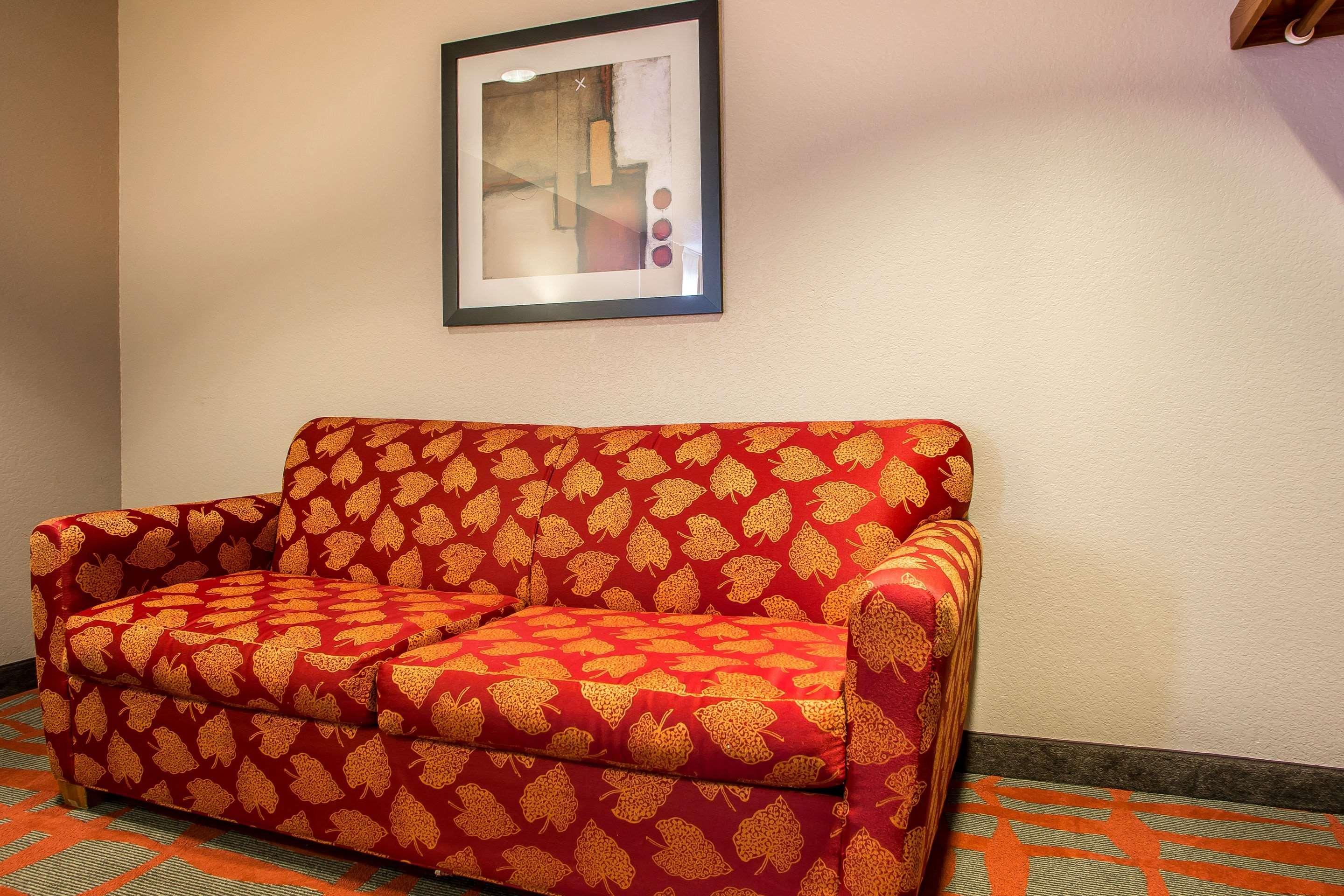 Quality Inn & Suites West Bend Екстериор снимка